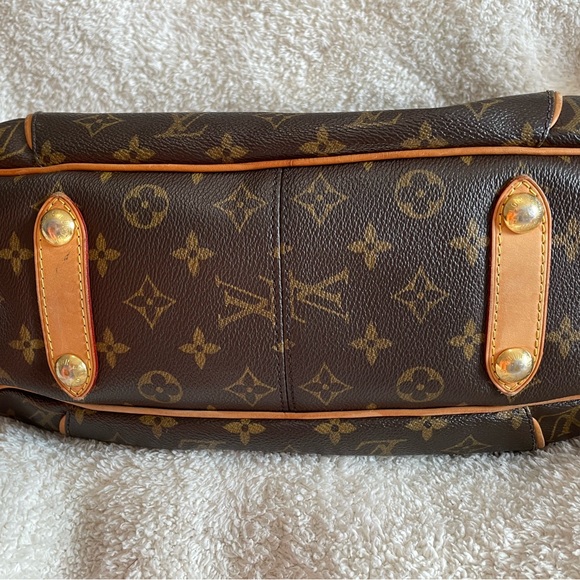 Louis Vuitton Galleria Shoulder Bag - Picture 6 of 7